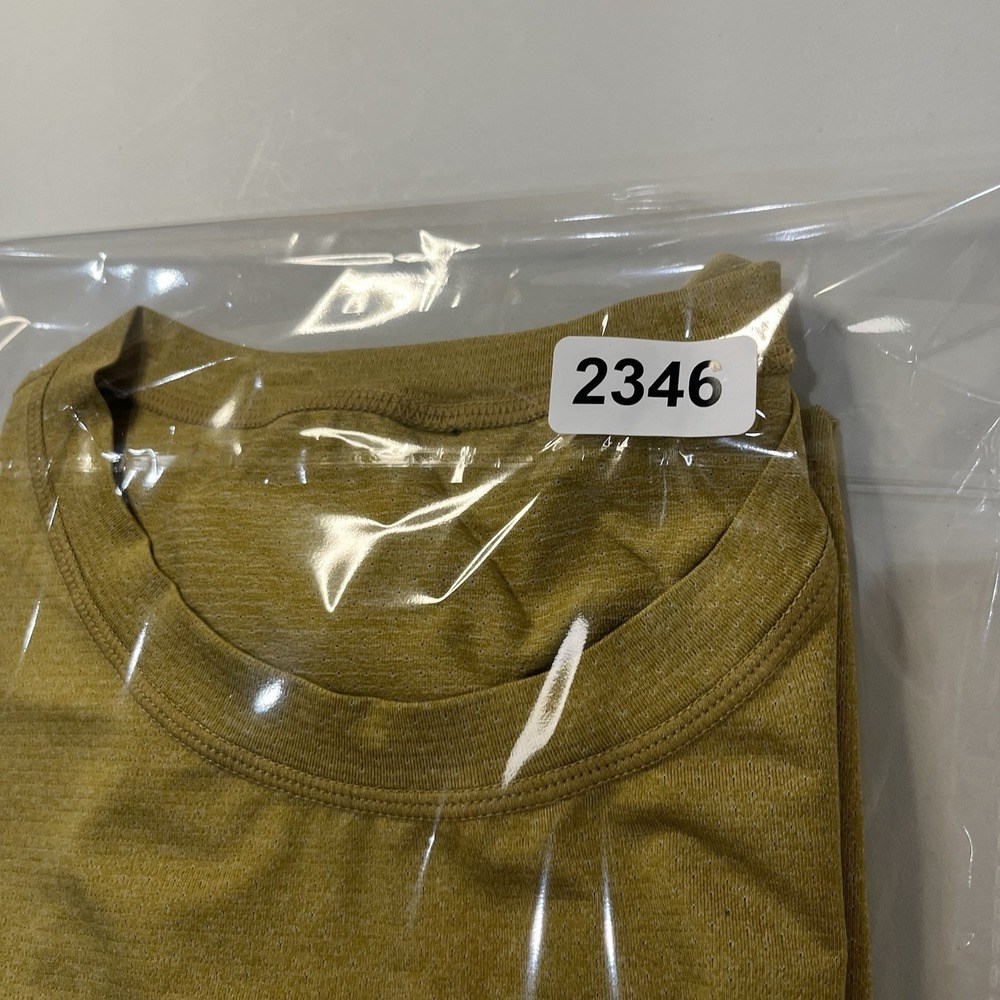 VUORI Tradewind Performance Tee Men's Size Large Gold V109 Pocket Stretch Gym‎ - Picture 7 of 7